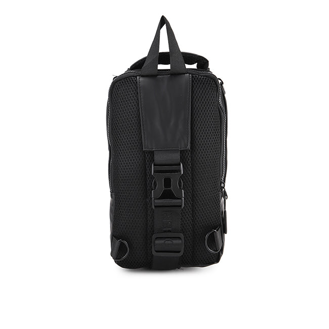 Tyce 5 Chest Bag In Black