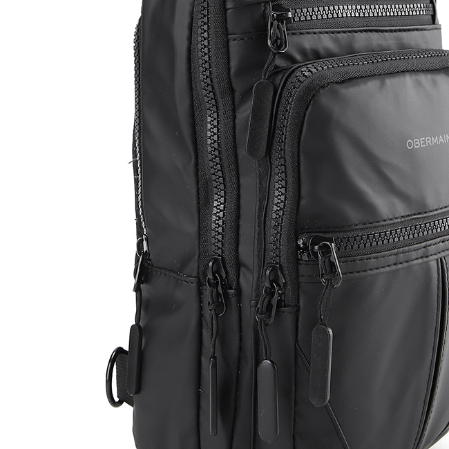 Tyce 5 Chest Bag In Black