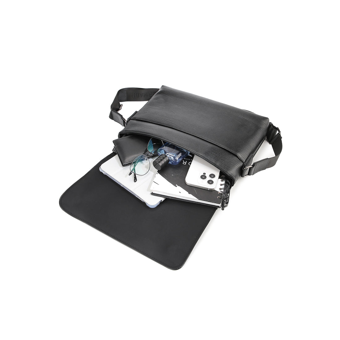 Obermain Tas Pria Taryn 4 Messenger Bag In Black