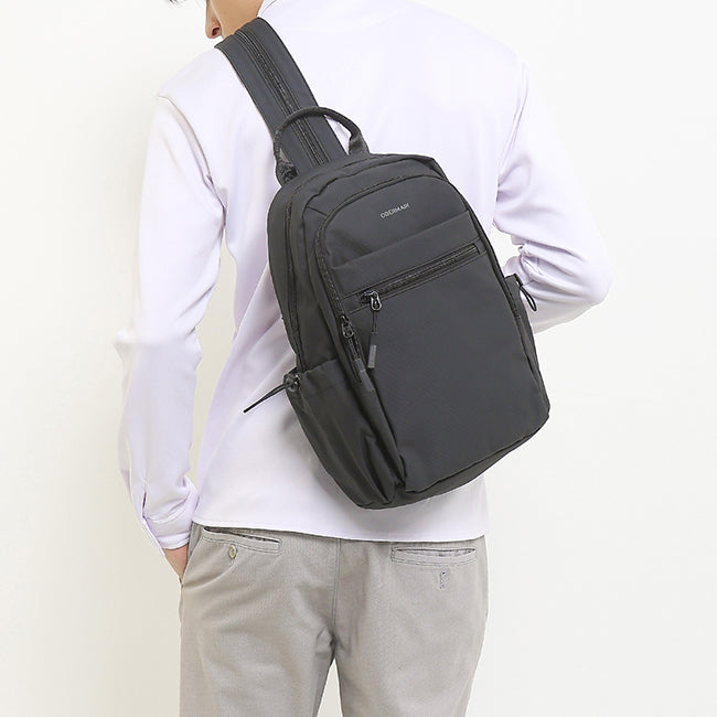 Obermain Men Kayden 1 Chest Bag In Black