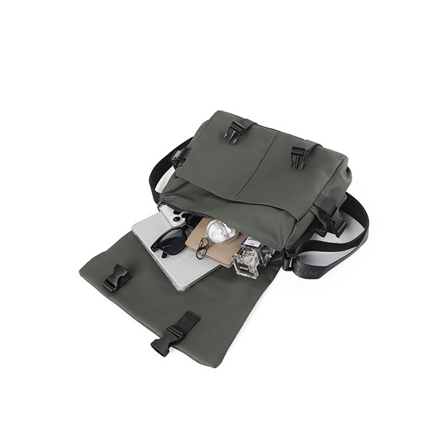 Obermain Men Kyler 2 Messenger Bag In Olive