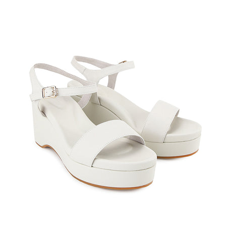 Millie Eveline In Off White