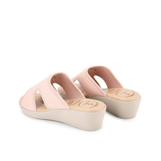 Macha Karla In Pink