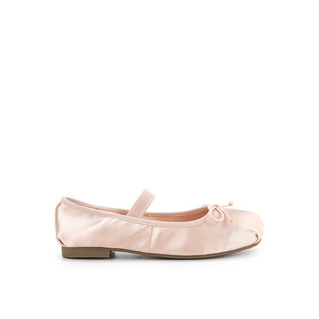 Playboy Wanita Flats Terra