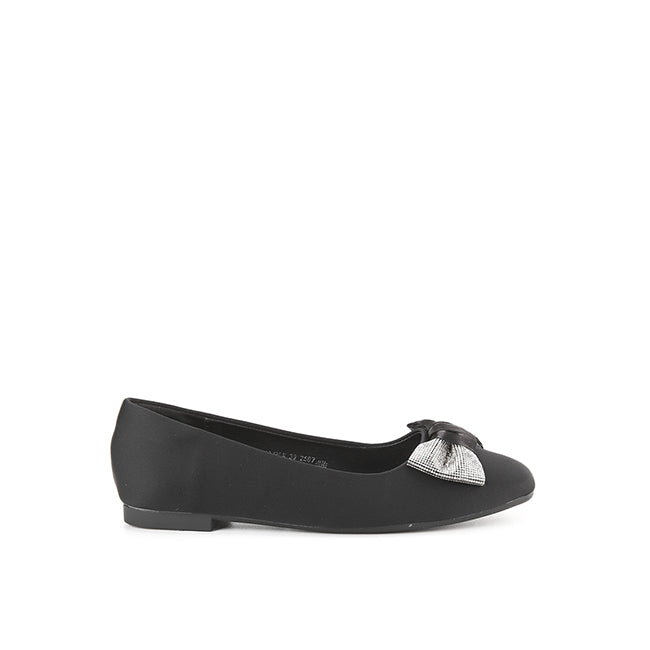 Playboy Wanita Flats Cornelia