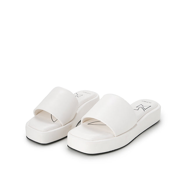 Playboy Sandal Wanita Others Kylie In White