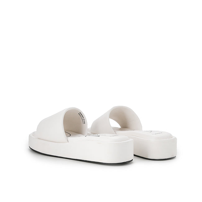 Playboy Sandal Wanita Others Kylie In White