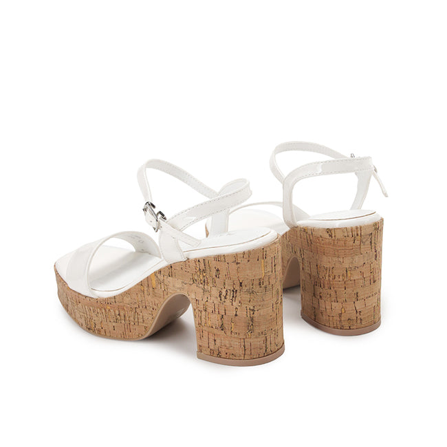 Playboy Sandal Wanita Sandals Galenka In White