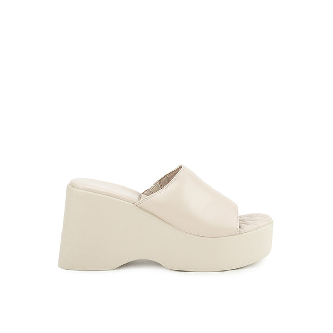 Playboy Sandal Wanita Wedges Keith In Off White