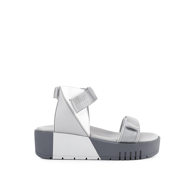 Athea In Grey/White
