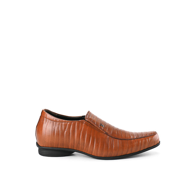 Playboy Sepatu Formal Pria Zhilattan ( Loaver ) In Brown