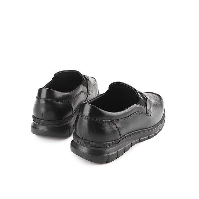 Shefield In Black