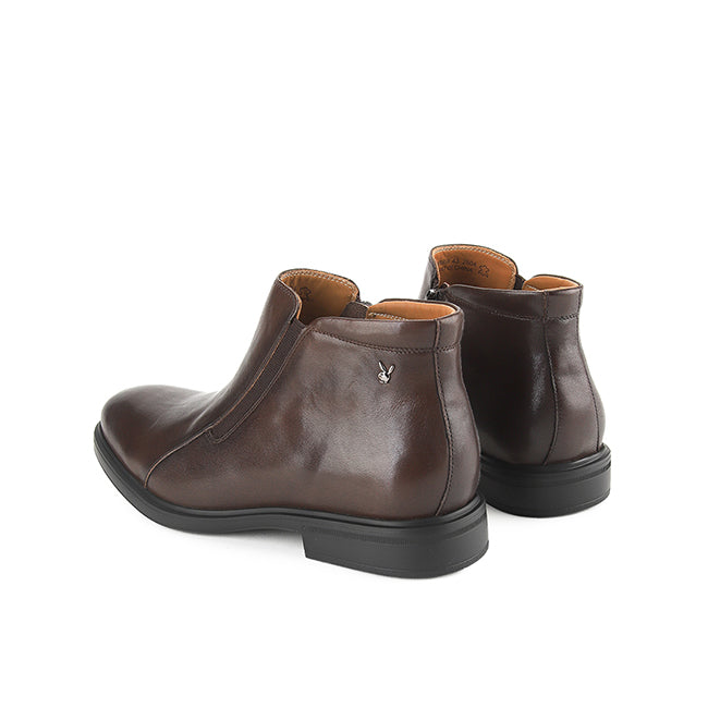 Gioni In Brown