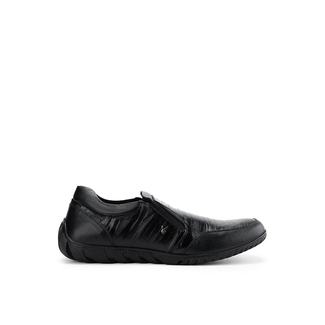 Playboy Sepatu Pria James - Slip On In Black