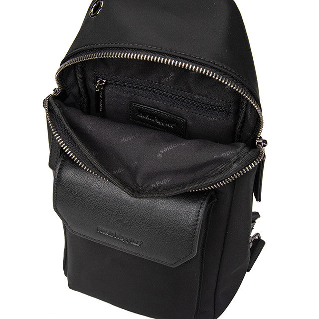 Eureka Chest Bag In Black
