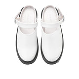 Azkia In White