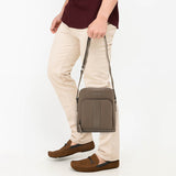 Obermain Tas Pria Baylor Sling Bag In Taupe