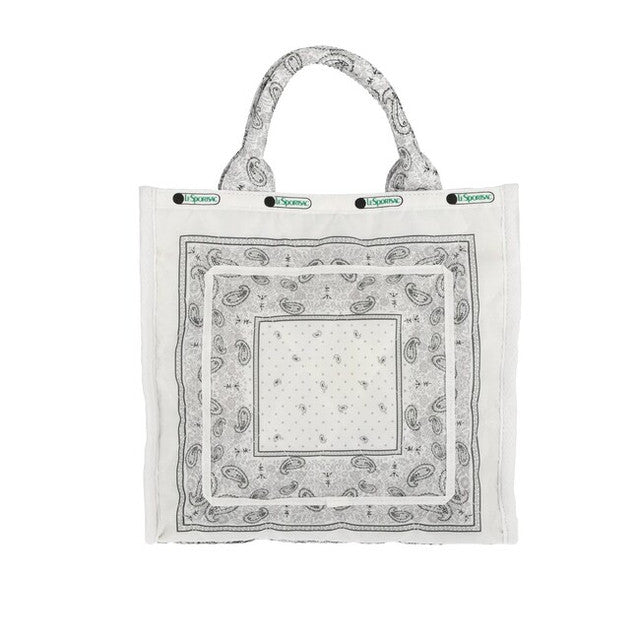 Sm Chain Quilt Tote In Bandana White