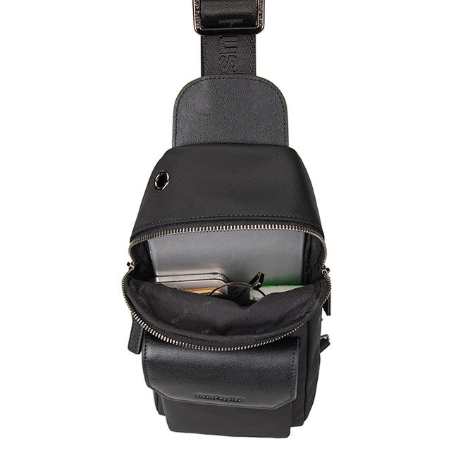 Eureka Chest Bag In Black