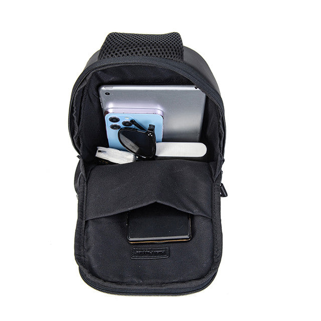 Melvin Chest Bag In Navy