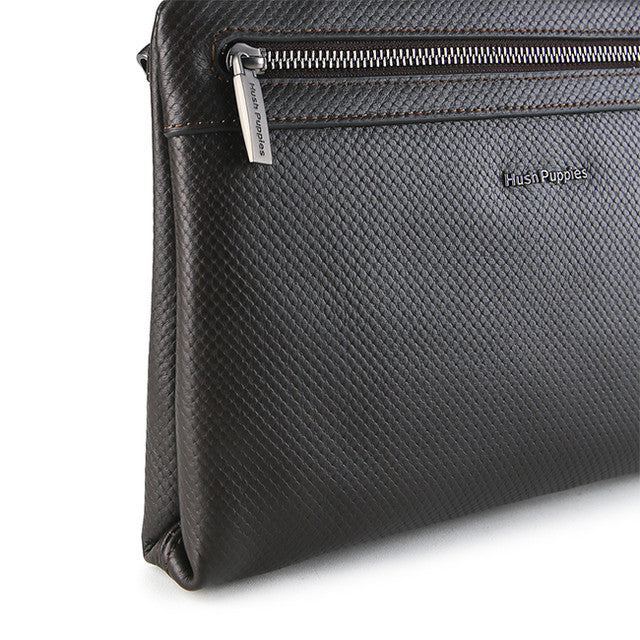 Hush Puppies Tas Pria Kenneth Clutch In Chocolate