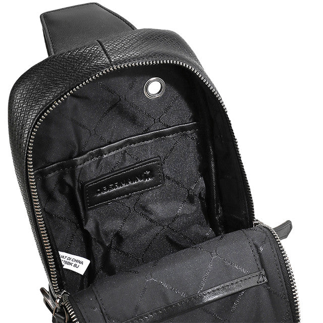 Merrick Chest Bag - L In Black