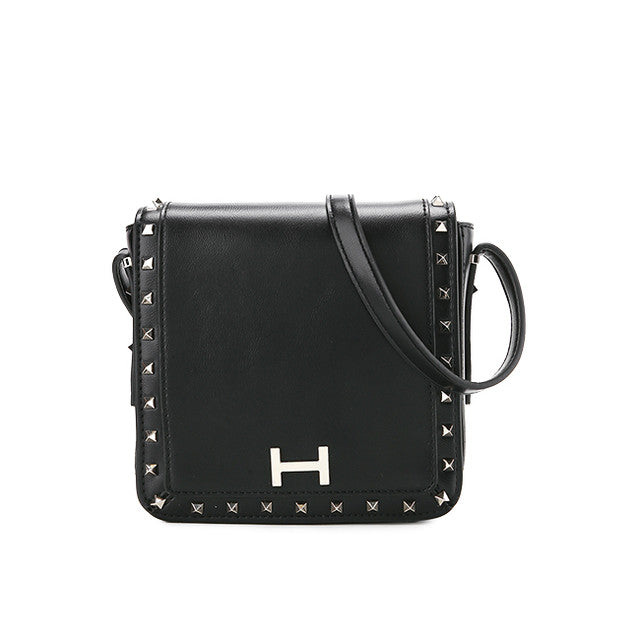 Leonie Sling M In Black