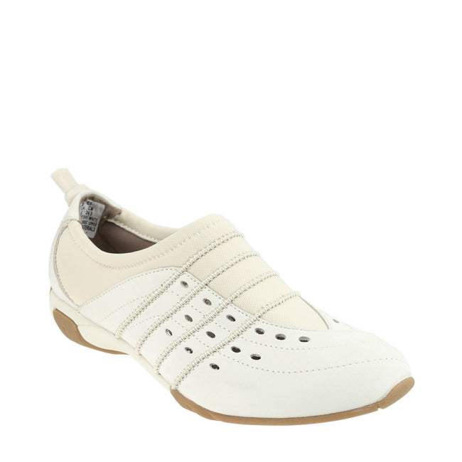 Hush Puppies Sepatu Slip On Wanita Energize In Off White Nubuck