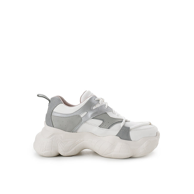 Playboy Sepatu Sneakers Wanita Laasya In White/Silver