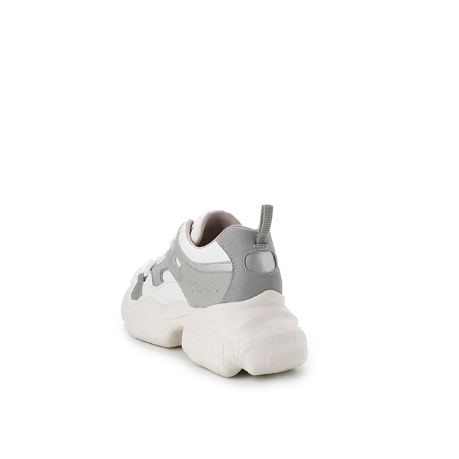 Playboy Sepatu Sneakers Wanita Laasya In White/Silver
