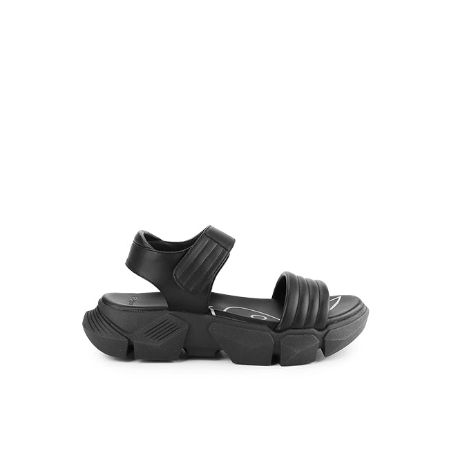 Playboy Sandal Wanita Layani In Black