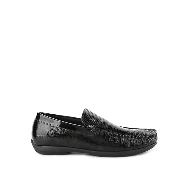 Playboy Sepatu Loafer Pria Zhircons In Black